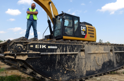 EIK-AM300-with-CAT324E