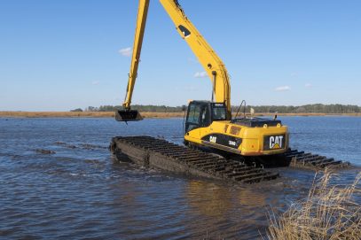 EIK AM250 amphibious undercarriage with Cat324D long reach excavator