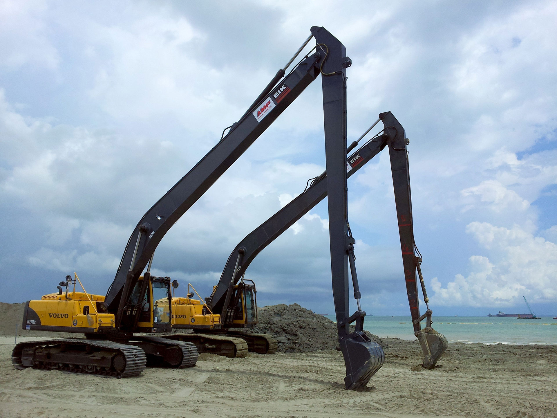 Volvo EC 290 long reach